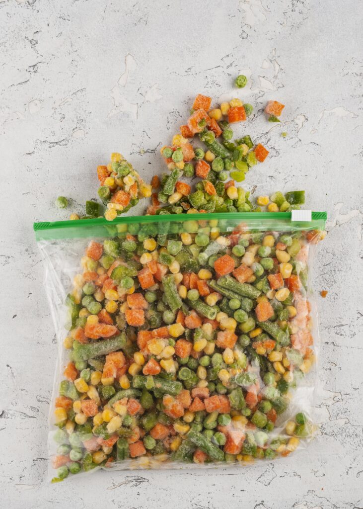 Zipper bags to store snacks